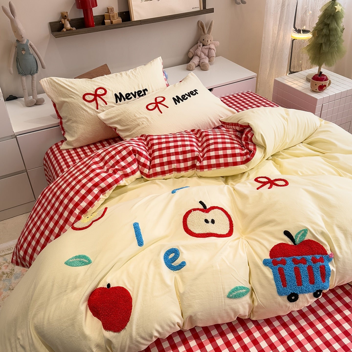 4pcs Cute Anime Cartoon Embroidered Duvet Cover Set (1 Duvet Cover + 1 Bed Sheet + 2 Pillowcases), Soft, Skin-Friendly, Breathable, Machine Washable, Suitable for Bedroom, Dorm, and Hotel Bedding Decor, All-Season Use - Four-Piece Bedding Set, Ideal