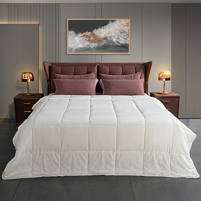 This Quilt for a Double Bed Features a Quilting Technique Suitable for All Seasons. It Is Soft, Fluffy, And Lightweight, Measuring 229×229 Cm (90×90 In) And Weighing 1350G. It Is Machine Washable And Comes with Corner Ties for Easy Installation